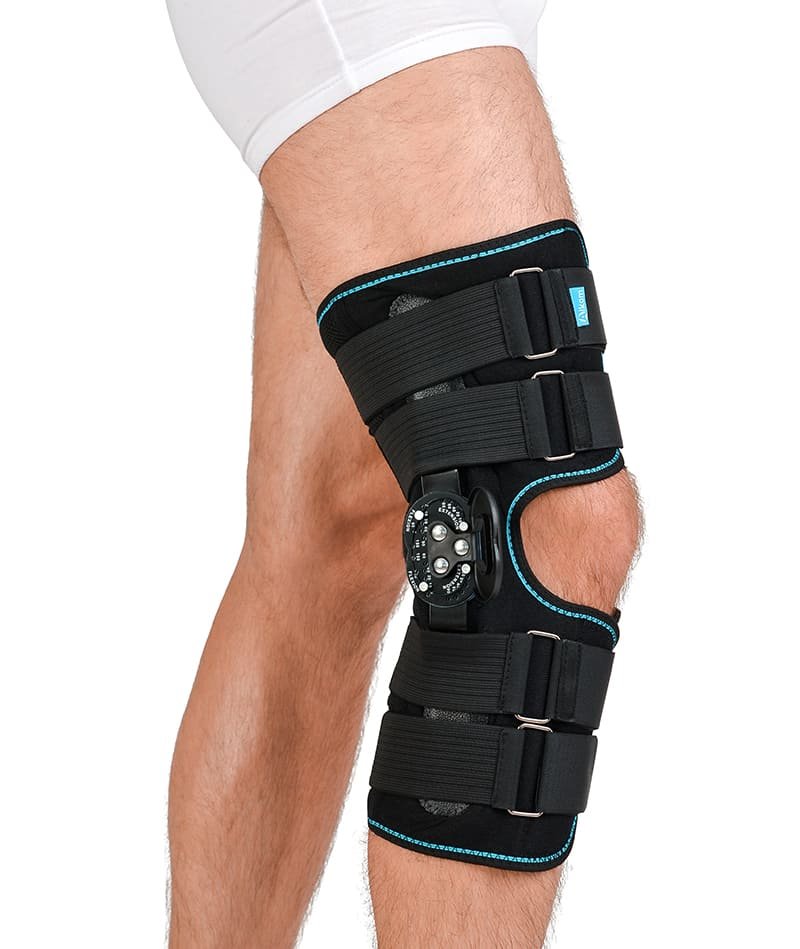 Ортез колінного суглобу неопреновий шарнірний з регульованим кутом згину Алком 4032 розмір 1